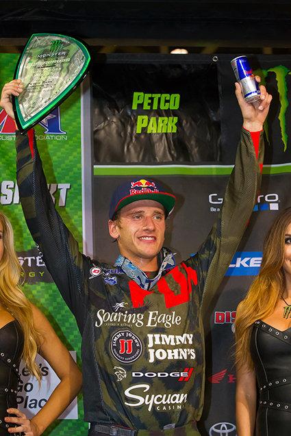 Suzuki_Factory_Racing_PR_Roczen_Podium
